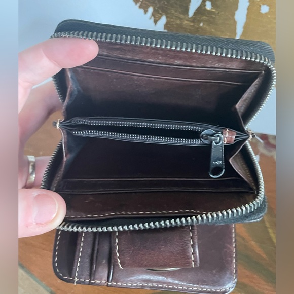 Dooney & Bourke Wayfarer Crossbody and Wallet - Picture 14 of 15